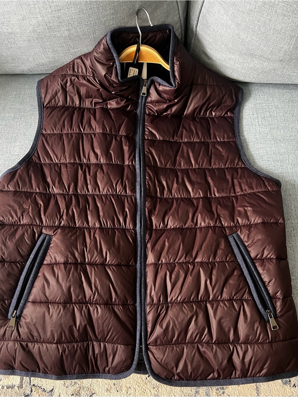 Men's Saks Fifth Avenue Wine and Navy Quilted Puffer Vest